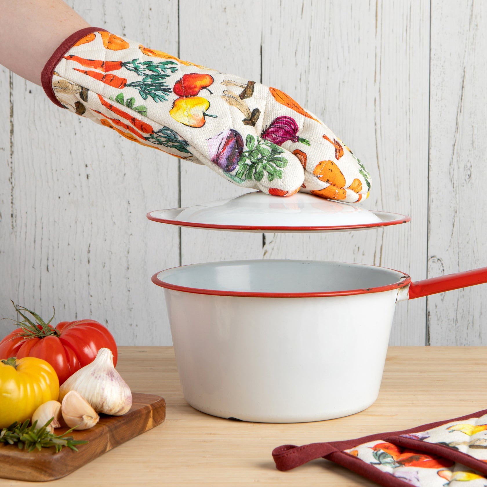 Now Designs | Veggie Stand Oven Mitt