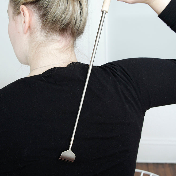 Kikkerland | Wooden Back Scratcher