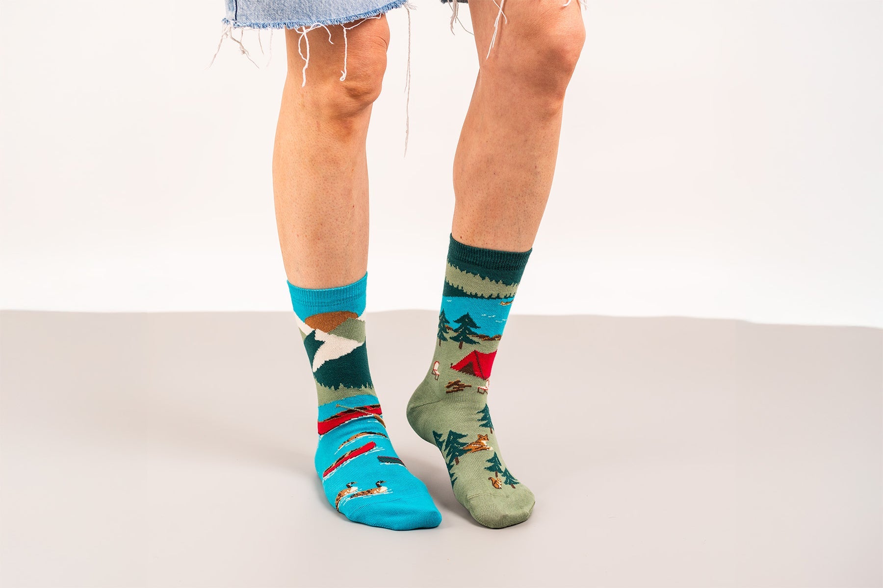 Friday Sock Co. |  Women's Socks | Mountain Scene
