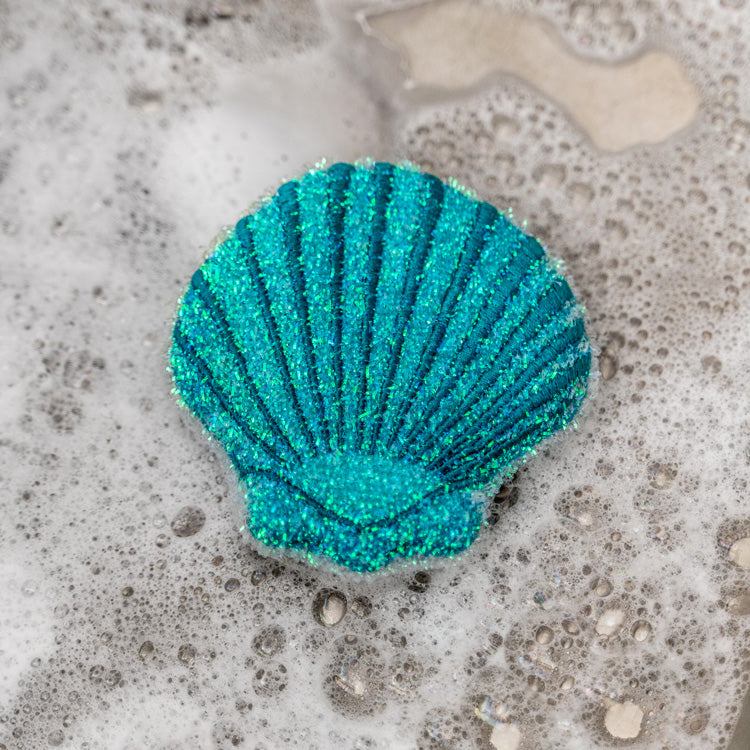 Kikkerland | Seashell Scrub Sponges - Set of 2