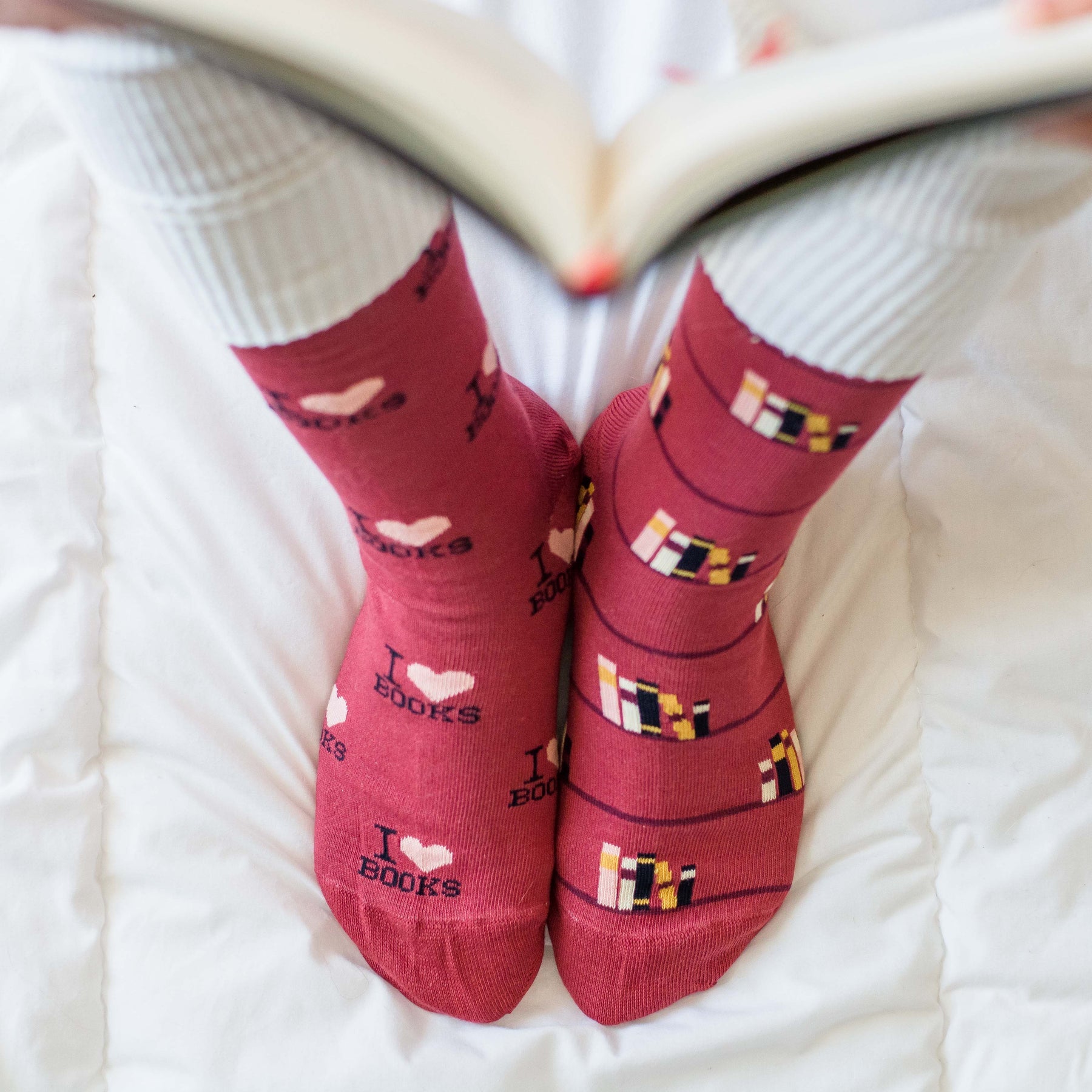 Friday Sock Co. | Women's Socks | I Love Books