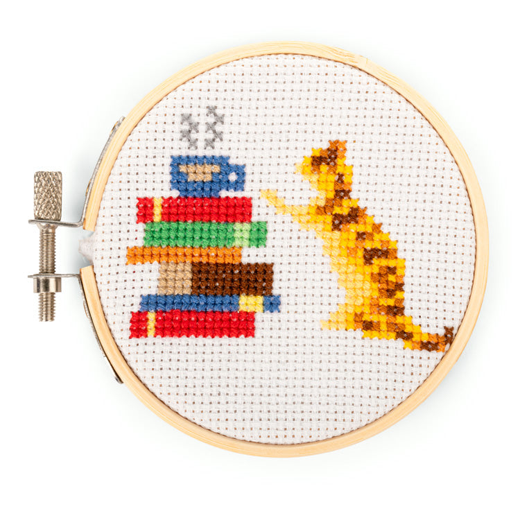 Kikkerland | Cat and Books Mini Cross Stitch Embroidery Kit
